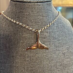 Siver Whale Tail Pendant Necklace